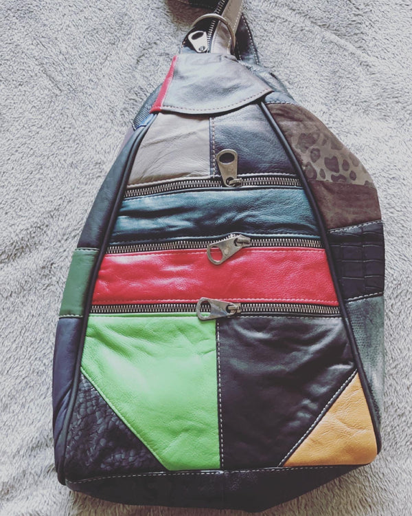 Vibrant Style: The Multi-Colored Leather Bag You Need-0