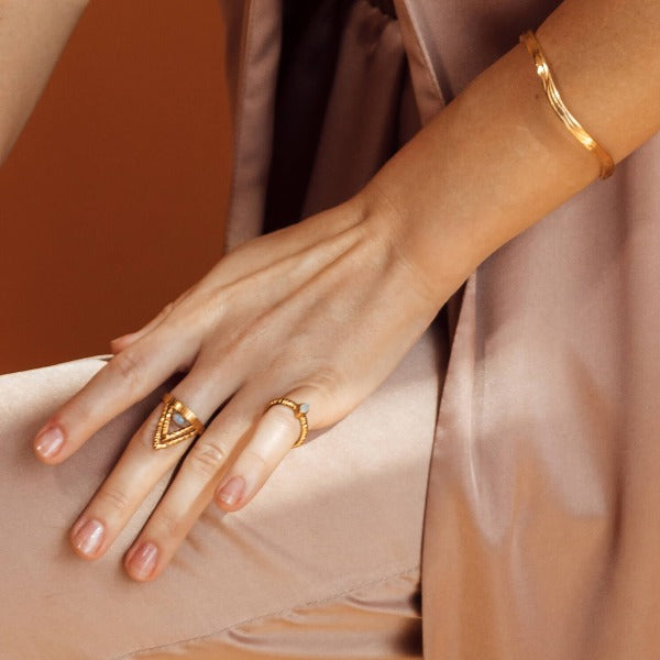 The ELEGANT MIDI Ring-4