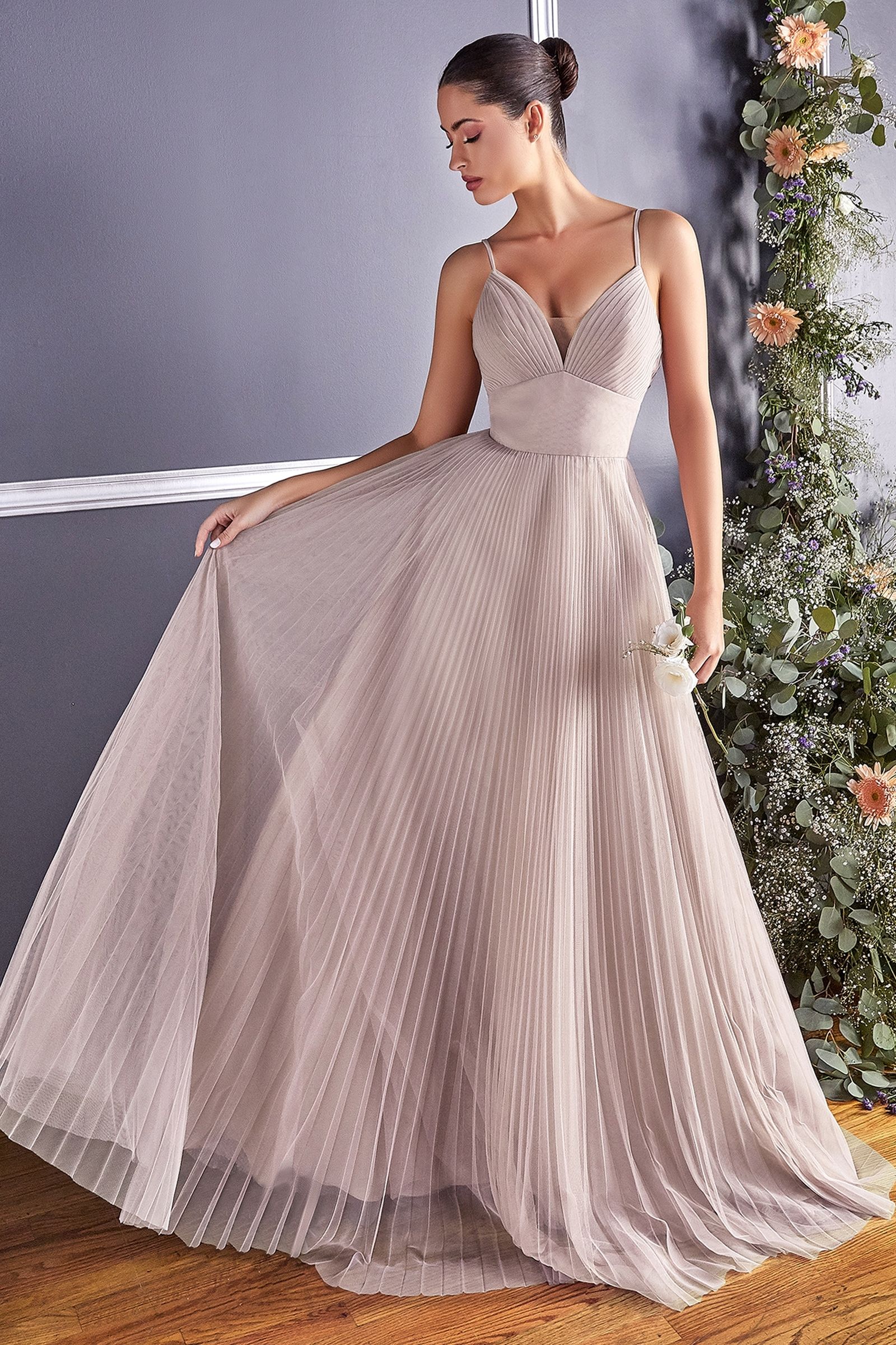 A-Line Tulle Dress With Gathered Sweetheart Neckline And Pleated Finish-2