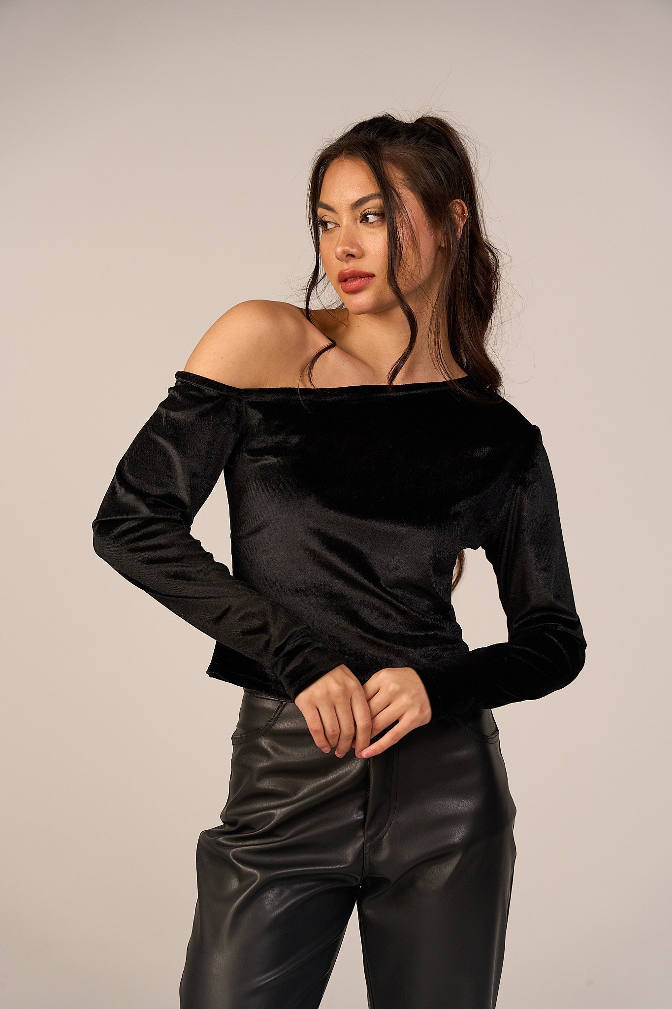 Velvet One Off Shoulder Tops - Black-0