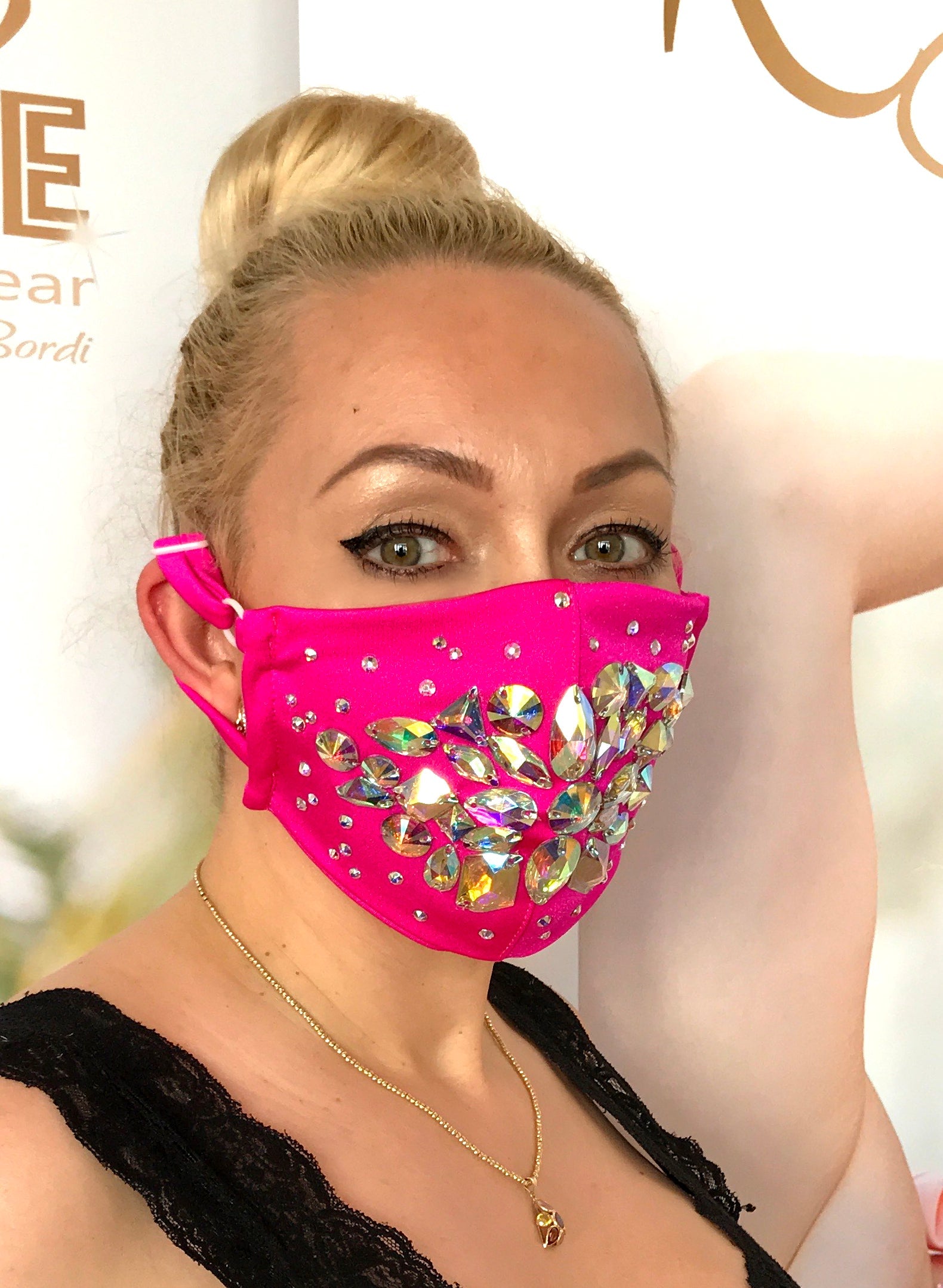 Shine Crystal Mask - Pink-1